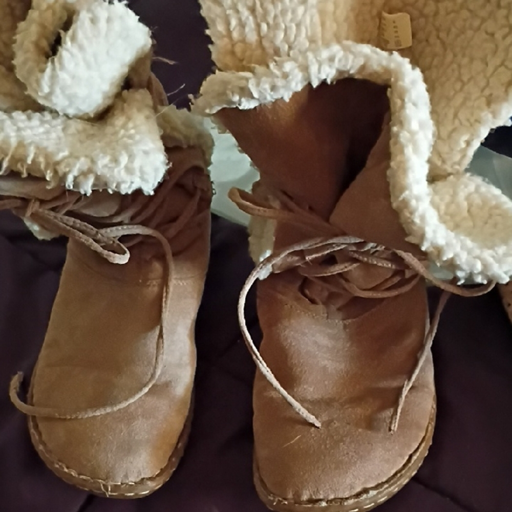 Ladies Brown Faux-Shearling Winter Boots